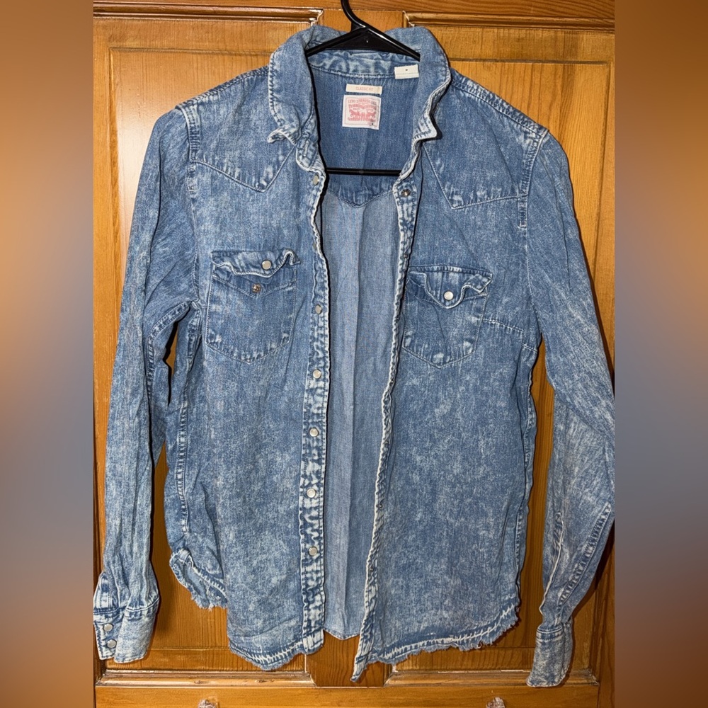 Levi's Denim Pearl Snap Button-Up Shirt Classic Fit Size Medium